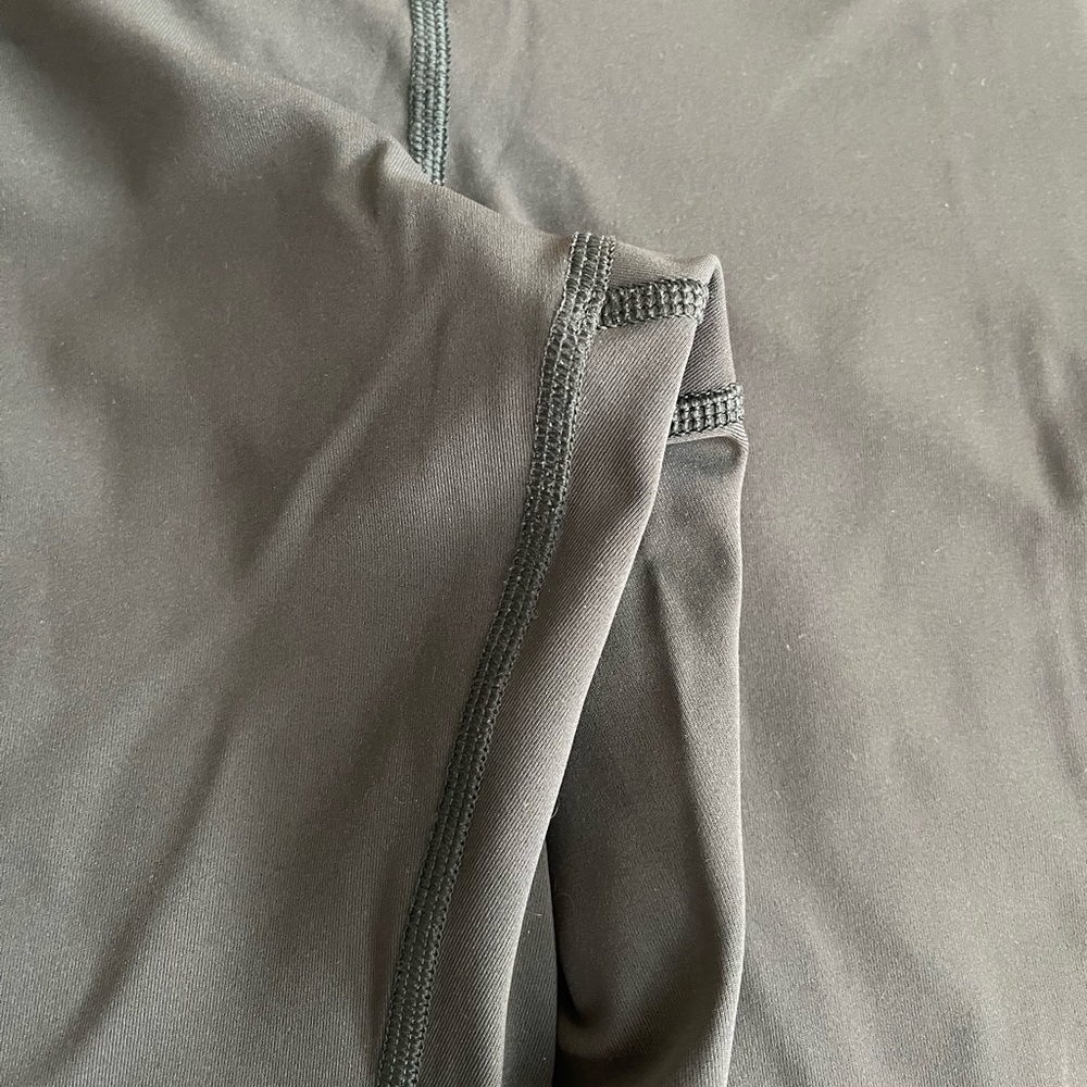 lululemon Find Focus 7/8 tight in deep ivy - Picture 5 of 7